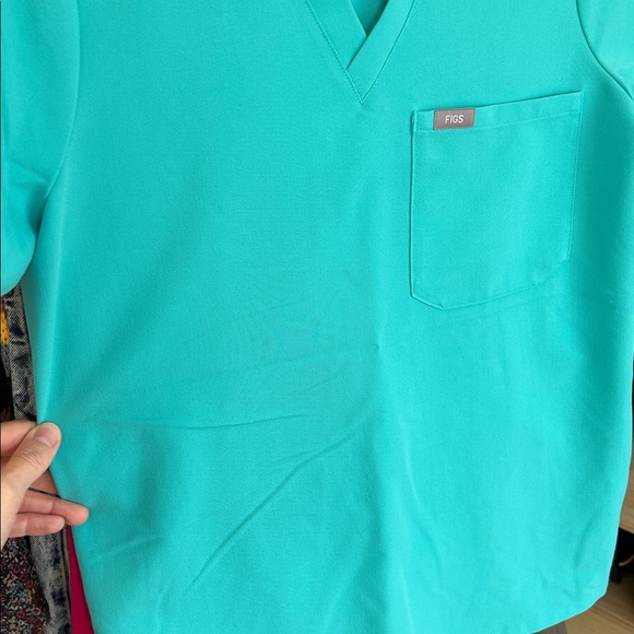 Figs Women’s Catarina One-Pocket Scrub Top. Size XS. - Picture 5 of 5